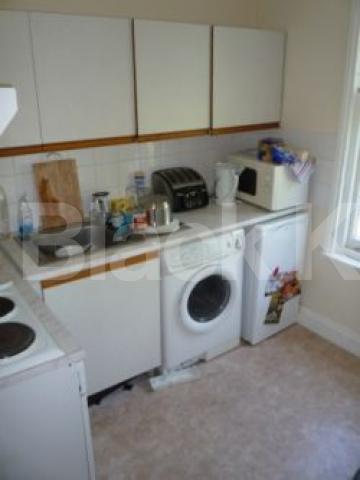 			Early viewings highly recommended, Studio Apartment, 1 bath, 1 reception Studio			 Crouch Hill, CROUCH END N8
